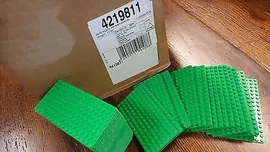 Genuine LEGO Base Plate 8x16 MiniFigure - CASE of 1000 - bright GREEN Thin - NEW